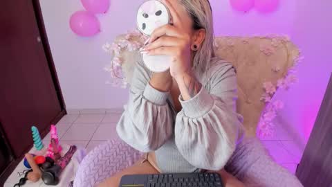 Nataliua Henao online show from 09.26.25