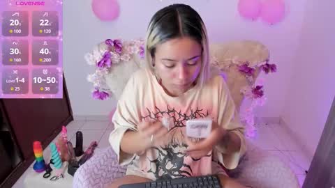 Nataliua Henao online show from 10.24.25