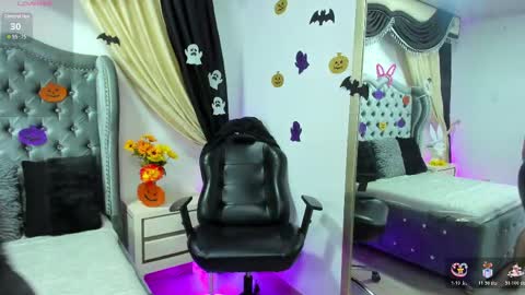 Natalia  online show from 10.24.25