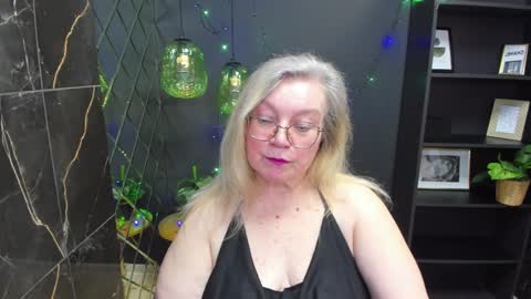 Snapshot of natalicloud chatting on 01.04.25 NataliCloud online show from 01.04.25