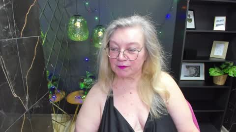 Snapshot of natalicloud chatting on 01.08.25 NataliCloud online show from 01.08.25