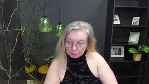 Snapshot of natalicloud chatting on 01.17.25 NataliCloud online show from 01.17.25