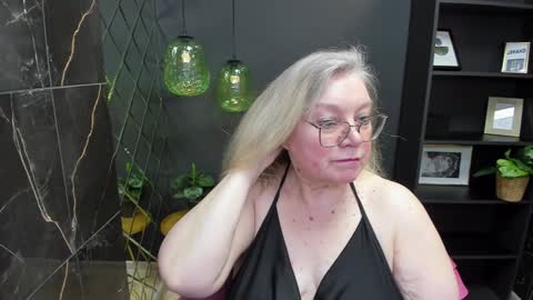 Snapshot of natalicloud chatting on 01.21.25 NataliCloud online show from 01.21.25