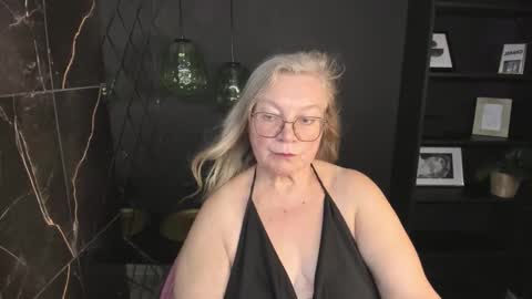 Snapshot of natalicloud chatting on 10.08.25 NataliCloud online show from 10.08.25