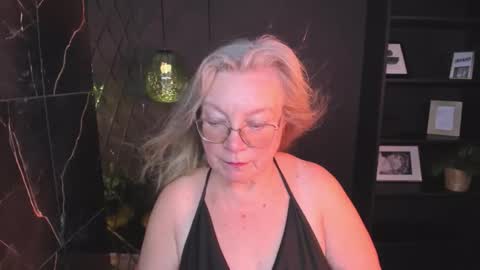 Snapshot of natalicloud chatting on 10.13.25 NataliCloud online show from 10.13.25