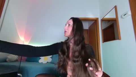 Natalie online show from 09.26.25