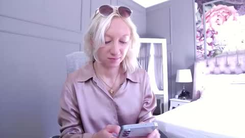 Natalie online show from 11.02.25