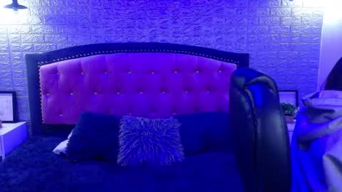 Snapshot of natalie_loffreda chatting on 10.23.25 natalie  online show from 10.23.25