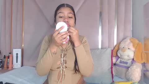 Snapshot of natalieevansx chatting on 12.03.25 natalieevansx online show from 12.03.25