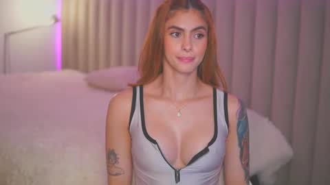 Snapshot of nataly_05 chatting on 12.04.24 anatalybee online show from 12.04.24