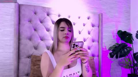 Snapshot of nataly_lblanck chatting on 10.16.25 nataly_lblanck online show from 10.16.25
