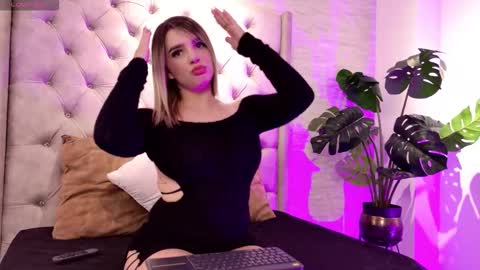 Snapshot of nataly_lblanck chatting on 10.18.25 nataly_lblanck online show from 10.18.25