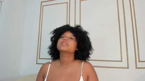 Snapshot of nataly_velez chatting on 01.12.25 Naty online show from 01.12.25