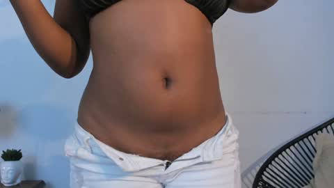 Snapshot of nataly_velez chatting on 01.17.25 Naty online show from 01.17.25