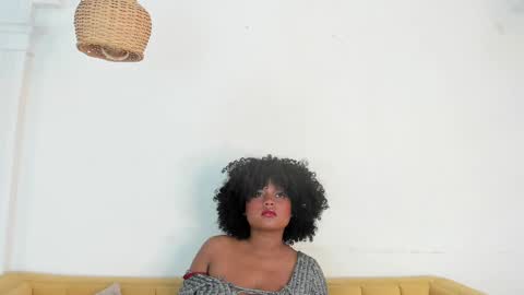 Snapshot of nataly_velez chatting on 03.09.25 Naty online show from 03.09.25