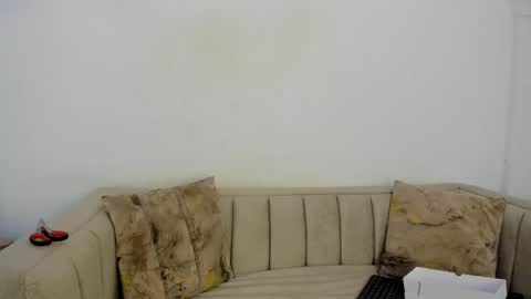 Snapshot of nataly_velez chatting on 10.01.25 Naty online show from 10.01.25