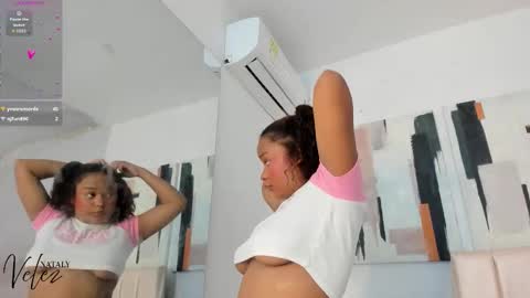 Snapshot of nataly_velez chatting on 10.15.25 Naty online show from 10.15.25