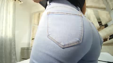 Natalye foster online show from 12.04.24