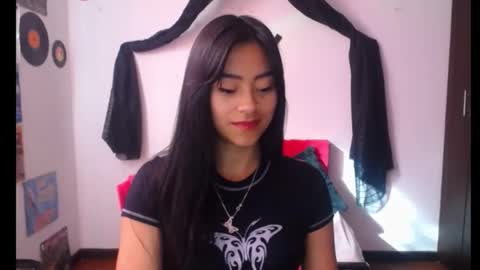 Snapshot of natalyescobar_lx chatting on 01.16.25 Nataly Escobar online show from 01.16.25