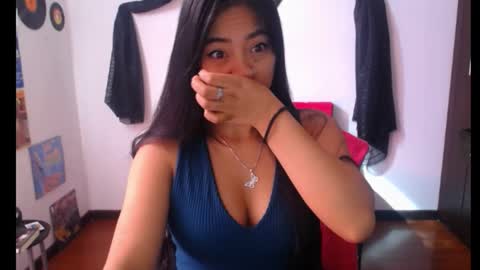 Snapshot of natalyescobar_lx chatting on 01.20.25 Nataly Escobar online show from 01.20.25