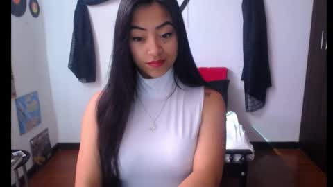 Snapshot of natalyescobar_lx chatting on 01.21.25 Nataly Escobar online show from 01.21.25