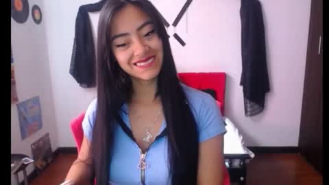 Snapshot of natalyescobar_lx chatting on 01.22.25 Nataly Escobar online show from 01.22.25