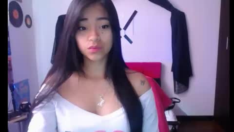 Snapshot of natalyescobar_lx chatting on 01.25.25 Nataly Escobar online show from 01.25.25