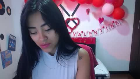 Snapshot of natalyescobar_lx chatting on 02.17.25 Nataly Escobar online show from 02.17.25