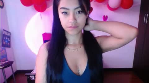 Snapshot of natalyescobar_lx chatting on 02.19.25 Nataly Escobar online show from 02.19.25