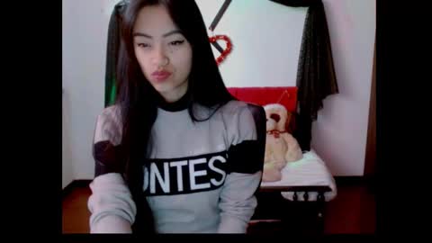Snapshot of natalyescobar_lx chatting on 03.03.25 Nataly Escobar online show from 03.03.25