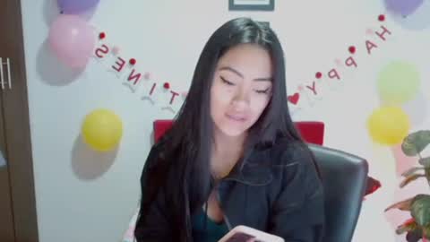 Snapshot of natalyescobar_lx chatting on 09.12.25 Nataly Escobar online show from 09.12.25