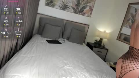 Snapshot of natasha2112 chatting on 02.28.25 Natasha online show from 02.28.25