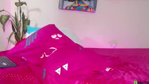 Natasha online show from 10.23.25