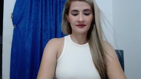 Snapshot of natasha_lopera chatting on 01.22.25 Natasha online show from 01.22.25