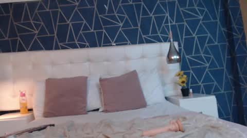 natashabrinkley online show from 10.09.25