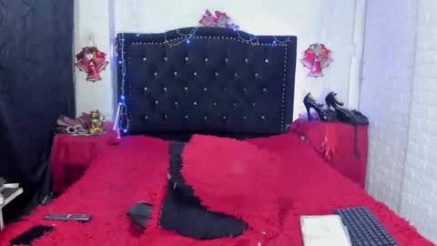 natashaburgos online show from 01.04.25