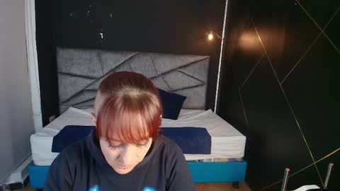 Snapshot of natashamason chatting on 09.19.25 Natasha Mason online show from 09.19.25