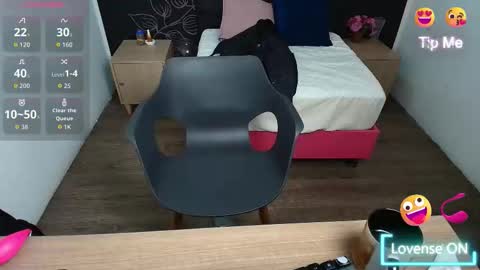 Snapshot of natashamason chatting on 10.29.25 Natasha Mason online show from 10.29.25