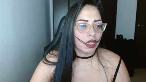 Snapshot of natashasmithe chatting on 02.06.25 Natasha Smithe online show from 02.06.25