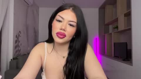 Snapshot of natashavoss chatting on 03.04.25 natashavoss online show from 03.04.25