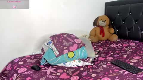 Snapshot of natassha_brown chatting on 01.10.25 Natassha  online show from 01.10.25