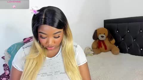 Snapshot of natassha_brown chatting on 01.23.25 Natassha  online show from 01.23.25