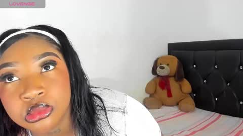 Snapshot of natassha_brown chatting on 02.25.25 Natassha  online show from 02.25.25