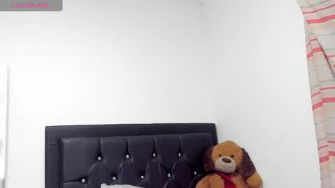 Snapshot of natassha_brown chatting on 03.12.25 Natassha  online show from 03.12.25