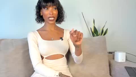 Snapshot of natassiadreamsxxx chatting on 02.26.26 Natassia Dreams online show from 02.26.26