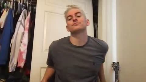 Snapshot of natetheexplorer chatting on 11.03.25 natetheexplorer online show from 11.03.25