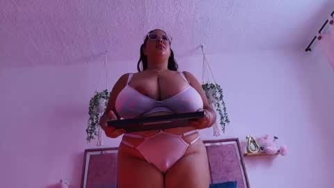 nathalia_correa online show from 06.04.26