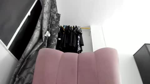 Snapshot of nathalia_hottman chatting on 11.28.25 NATHALIA online show from 11.28.25