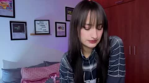 Nathalia Ramirez online show from 02.05.26