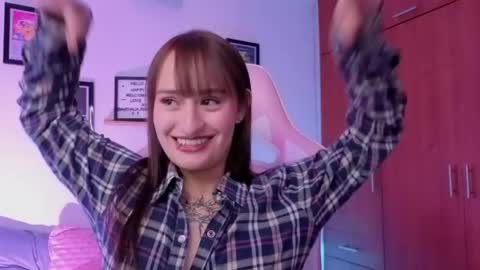 Nathalia Ramirez online show from 04.14.26